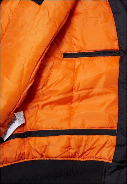 Bomber Jacket in Schwarz, Detailansicht