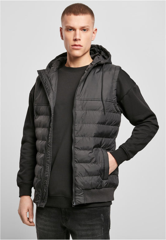 Bubble Vest in Schwarz, getragen
