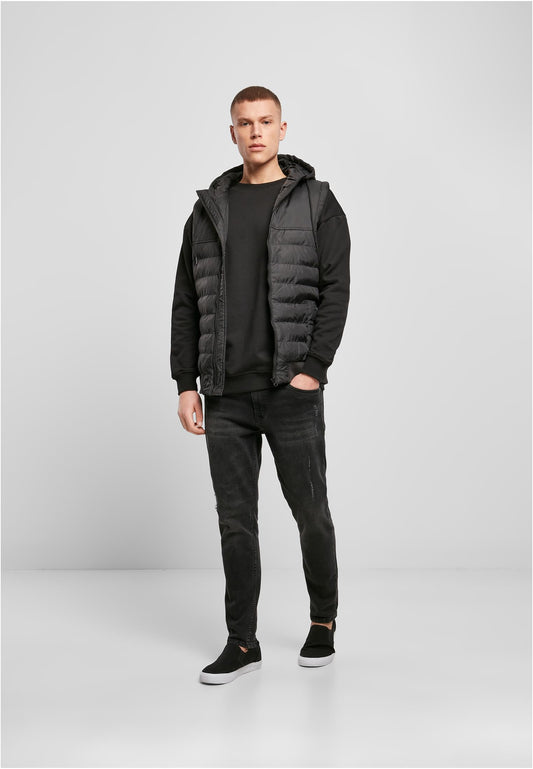 Bubble Vest in Schwarz, getragen