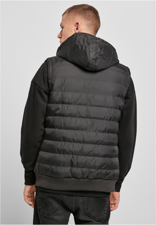 Bubble Vest in Schwarz, getragen