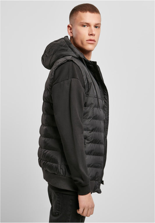Bubble Vest in Schwarz, getragen