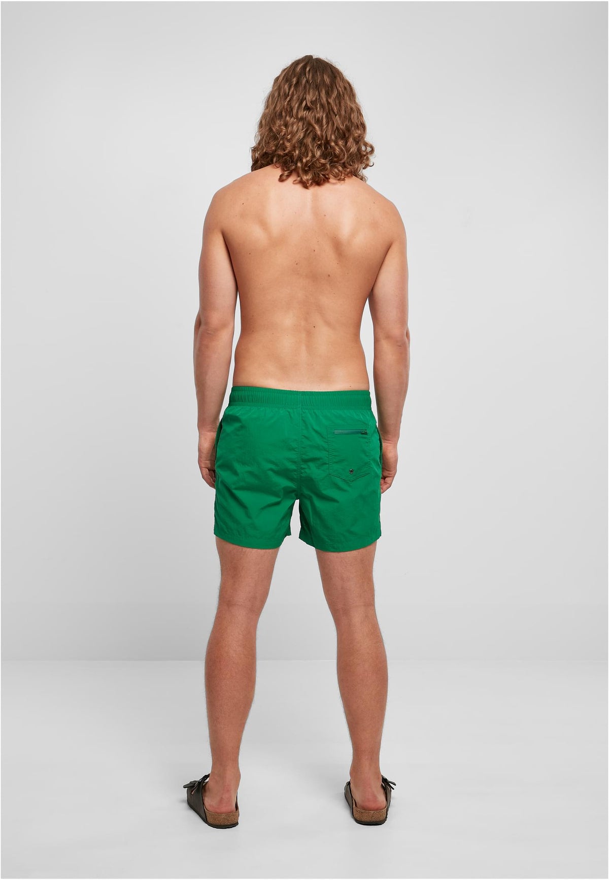 Swim Shorts in Forest Green, getragen