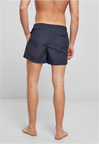 Swim Shorts in Navy, getragen