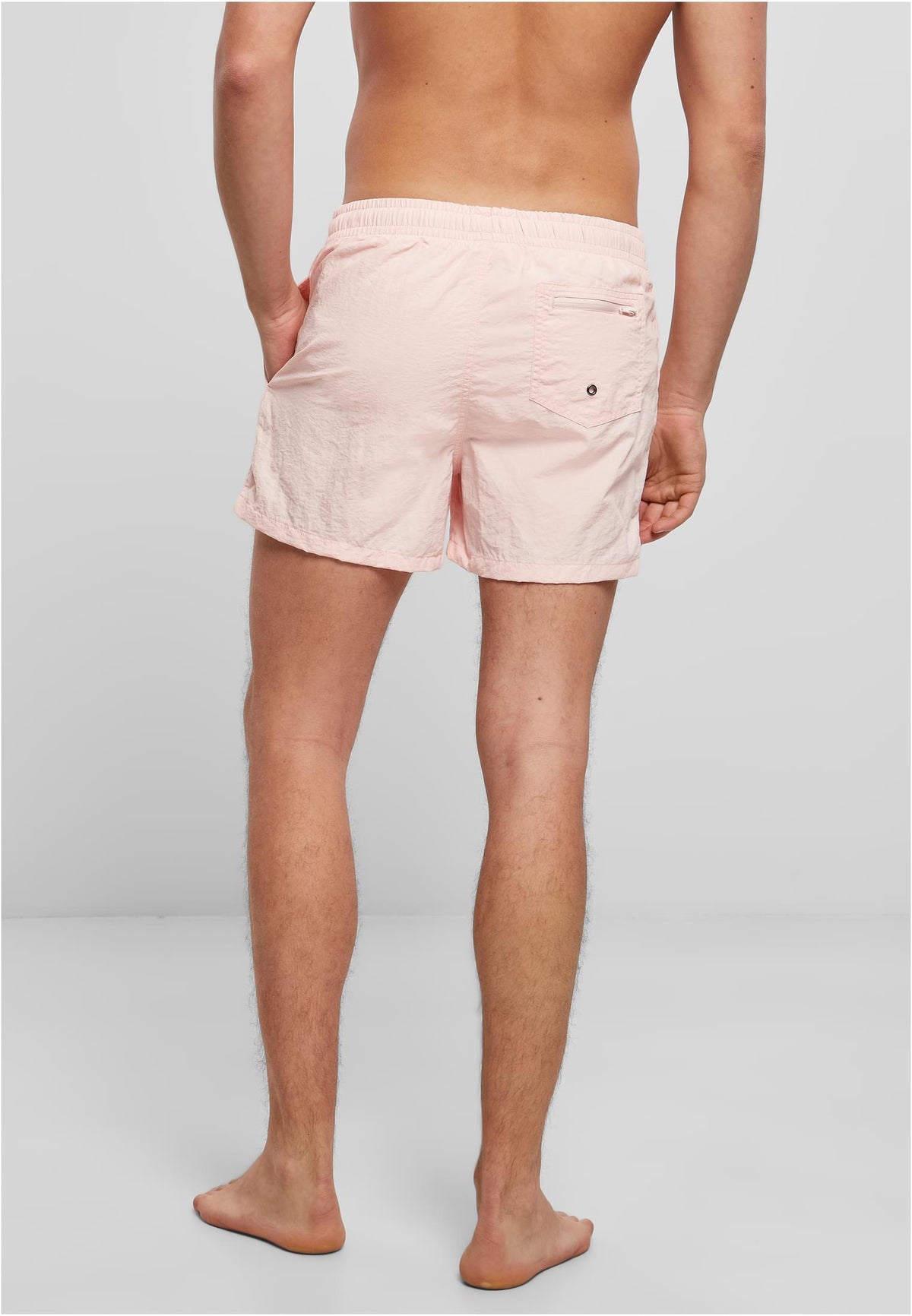 Swim Shorts in Pink, getragen