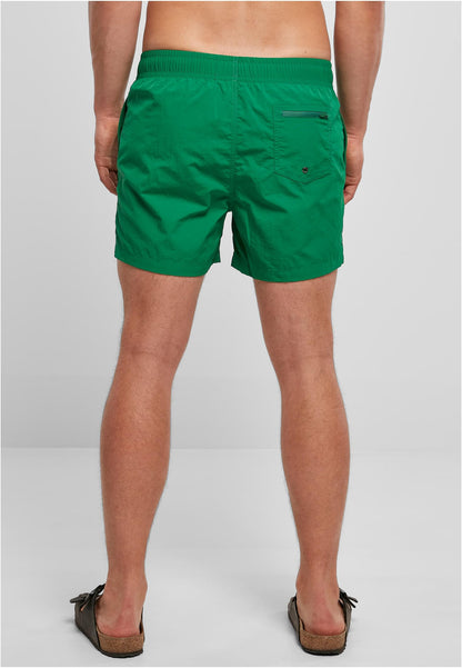 Swim Shorts in Forest Green, getragen