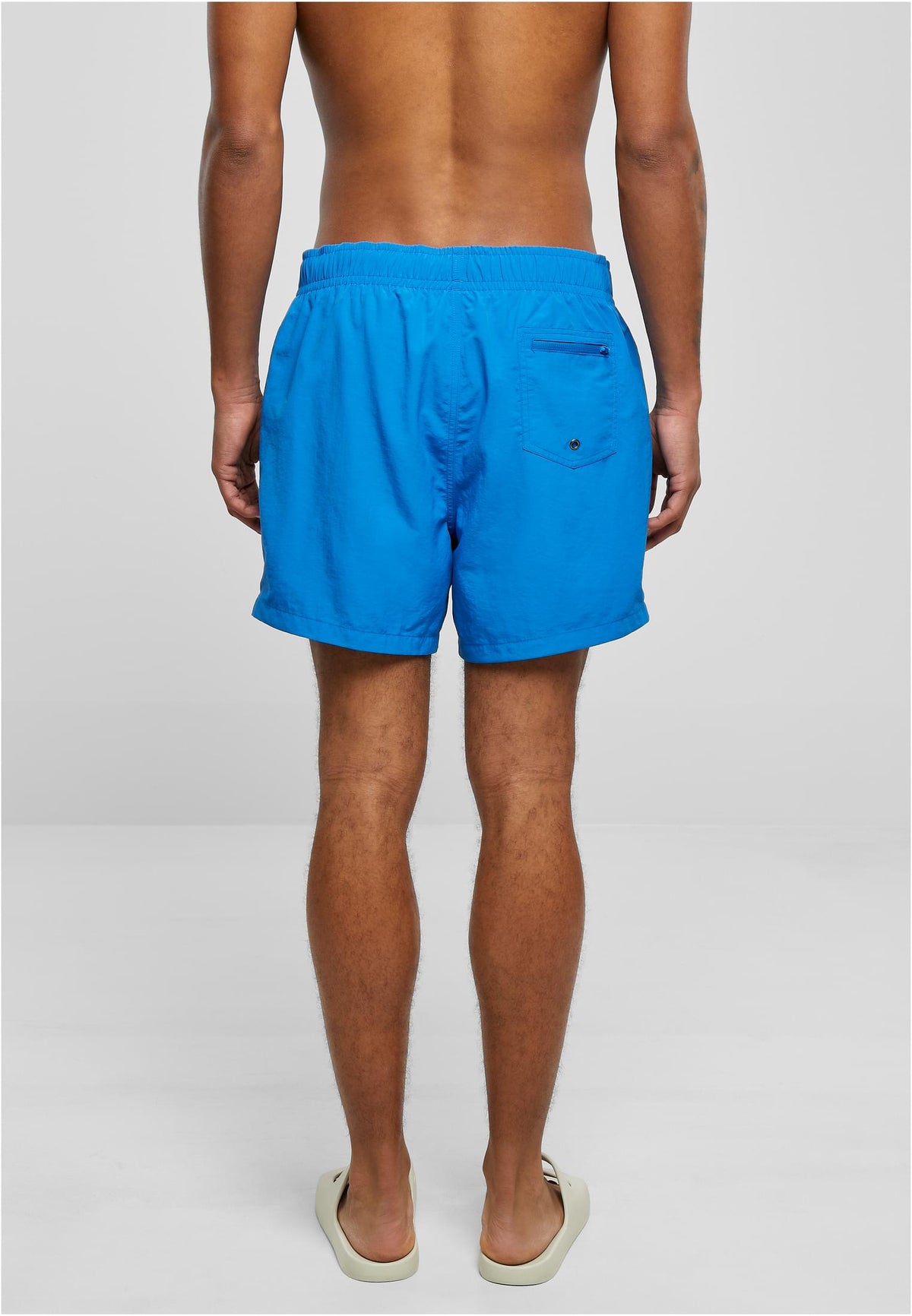 Swim Shorts in Cobalt Blue, getragen