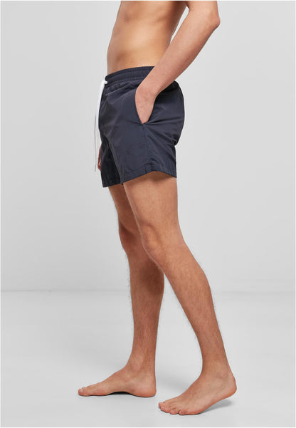 Swim Shorts in Navy, getragen