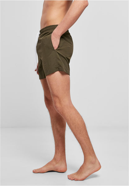 Swim Shorts in Olive, getragen