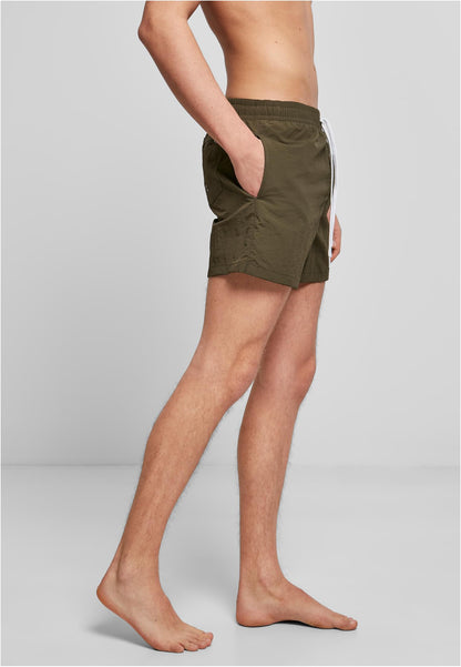 Swim Shorts in Olive, getragen