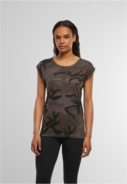 Ladies Extended Shoulder Camo Tee in Dark Camo, getragen