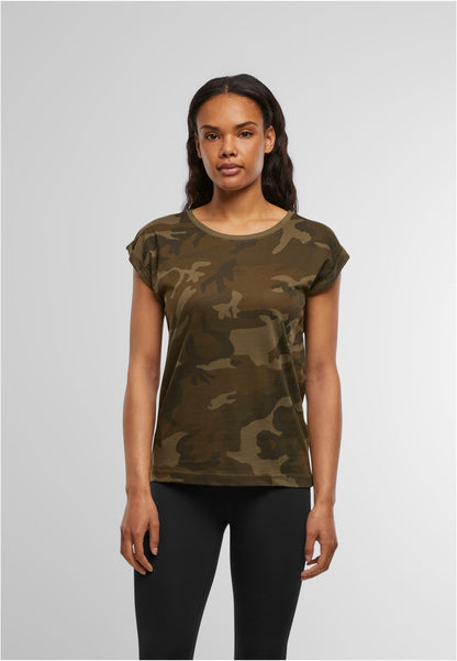 Ladies Extended Shoulder Camo Tee in Olive Camo, getragen