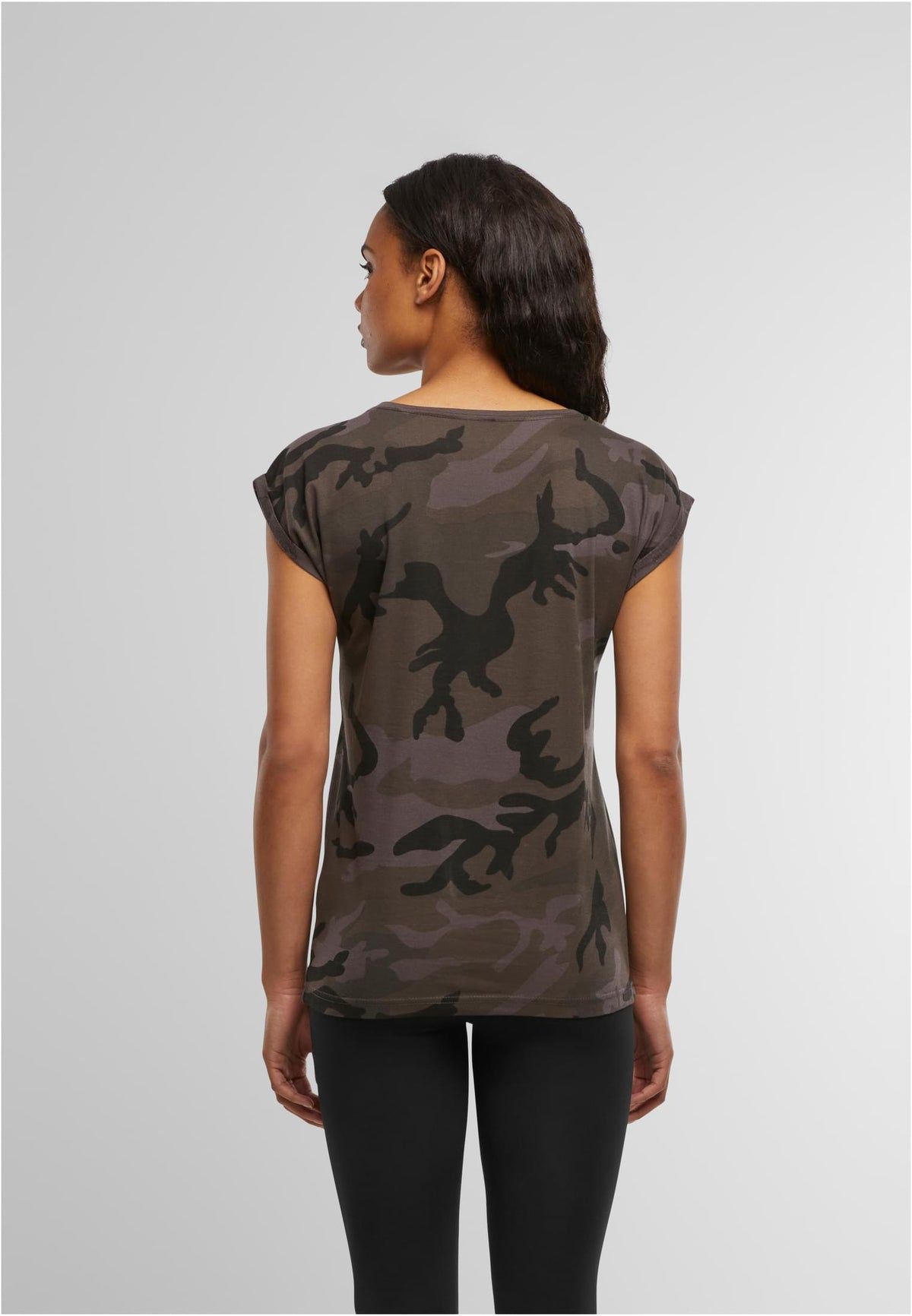 Ladies Extended Shoulder Camo Tee in Dark Camo, getragen
