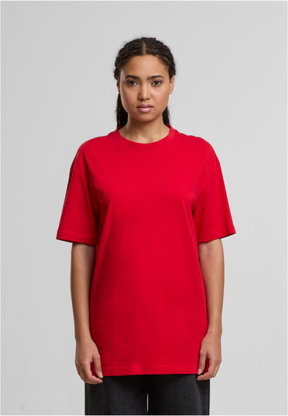 Ladies Oversized Boyfriend Tee in City Red, getragen