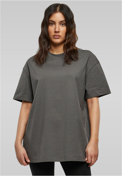 Ladies Oversized Boyfriend Tee in Dark Shadow, getragen