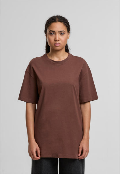 Ladies Oversized Boyfriend Tee in Chocolate Brown, getragen