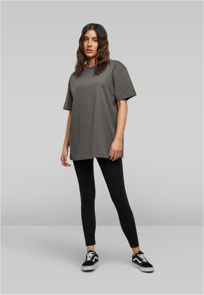 Ladies Oversized Boyfriend Tee in Dark Shadow, getragen