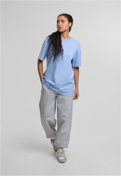 Ladies Oversized Boyfriend Tee in Powder Blue, getragen