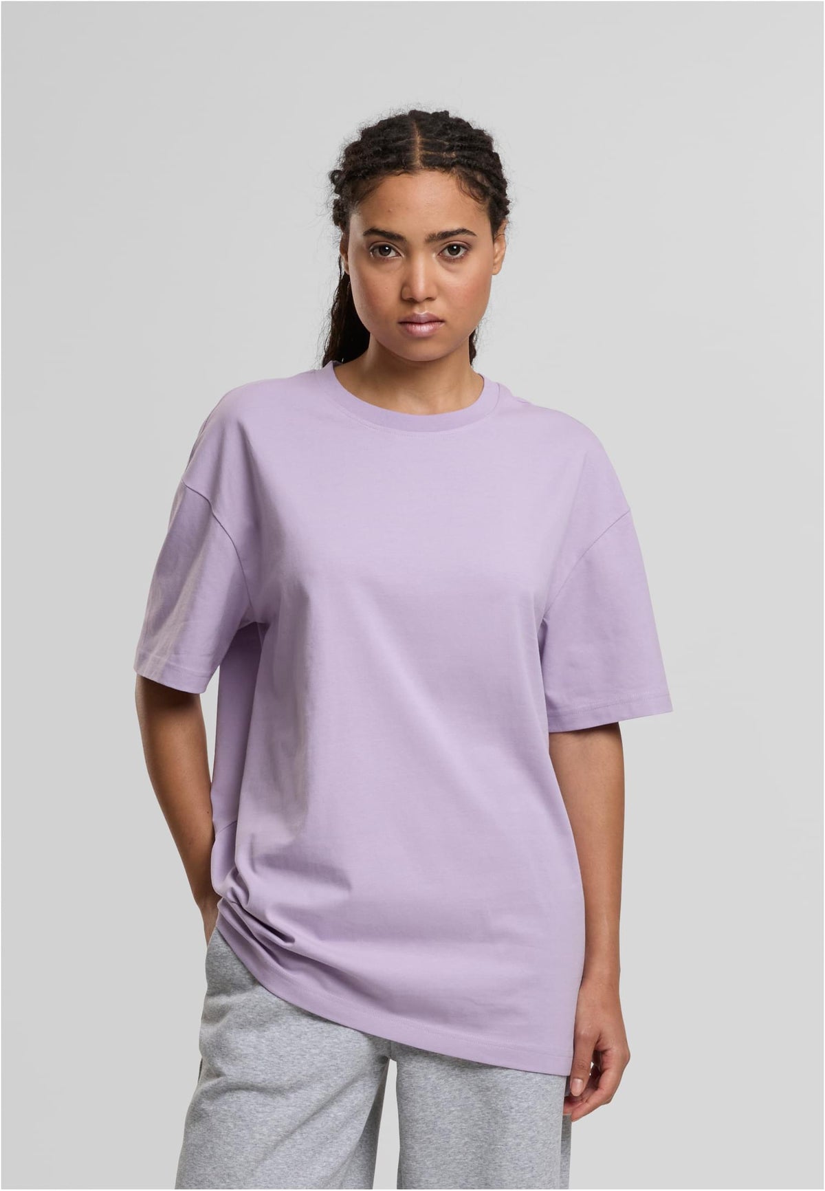 Ladies Oversized Boyfriend Tee in Lilac, getragen