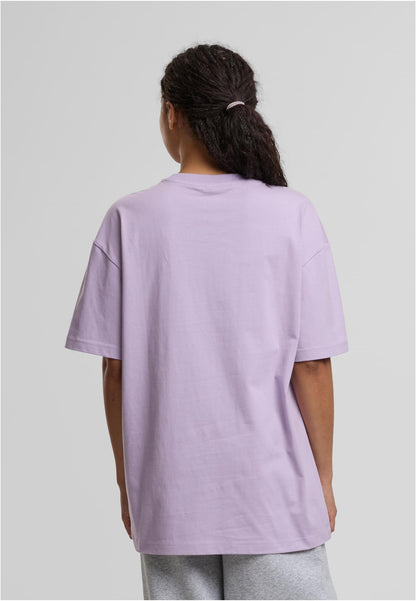 Ladies Oversized Boyfriend Tee in Lilac, getragen