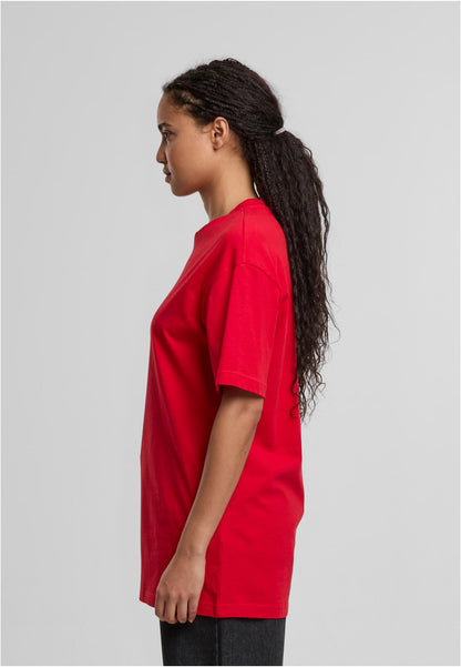 Ladies Oversized Boyfriend Tee in City Red, getragen
