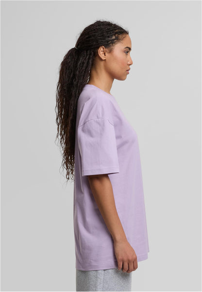 Ladies Oversized Boyfriend Tee in Lilac, getragen