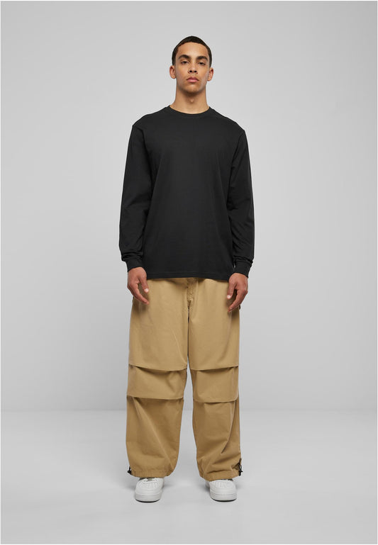 Essentials Longsleeve with Cuffrib in Schwarz, getragen