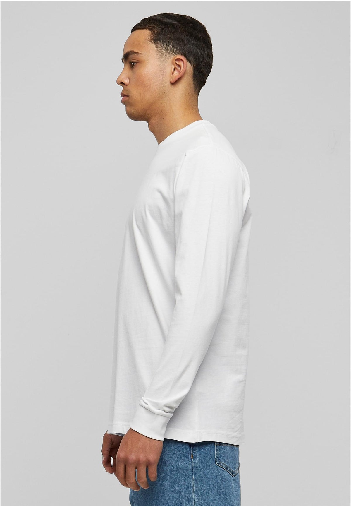 Essentials Longsleeve with Cuffrib in White, getragen