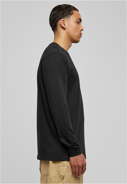 Essentials Longsleeve with Cuffrib in Schwarz, getragen