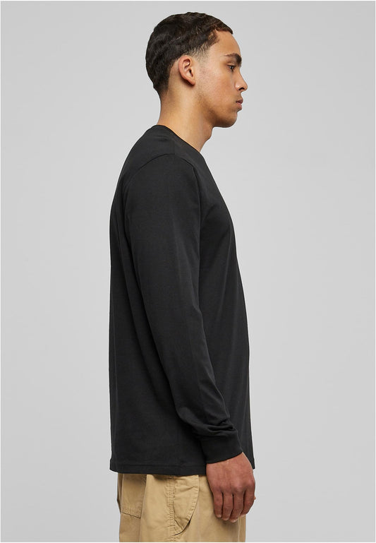 Essentials Longsleeve with Cuffrib in Schwarz, getragen