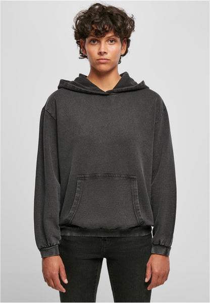 Ladies Acid Washed Oversize Hoody in Schwarz, getragen