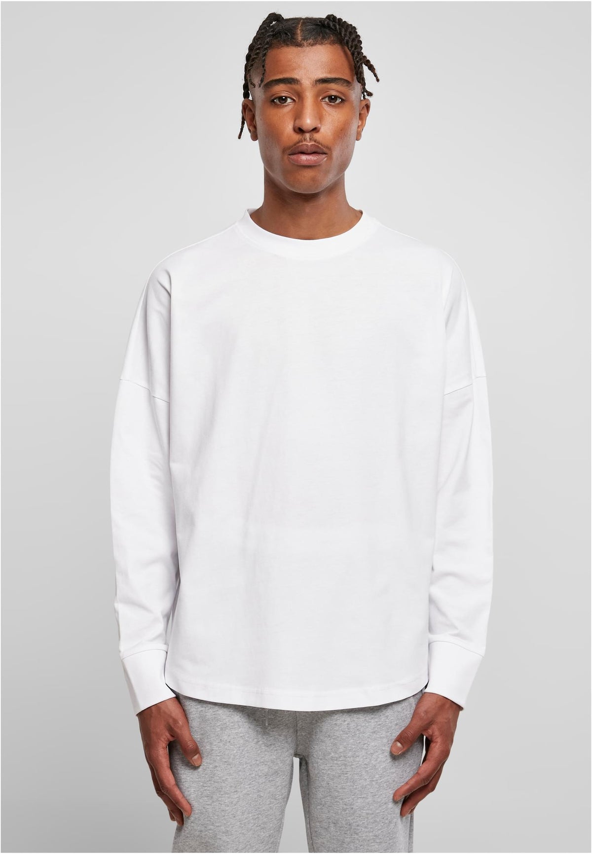 Oversized Cut On Sleeve Longsleeve in White, getragen