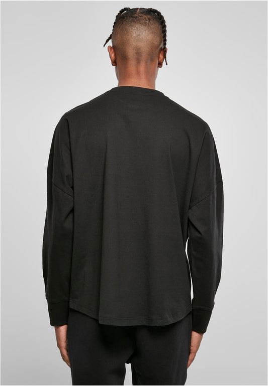 Oversized Cut On Sleeve Longsleeve in Schwarz, getragen