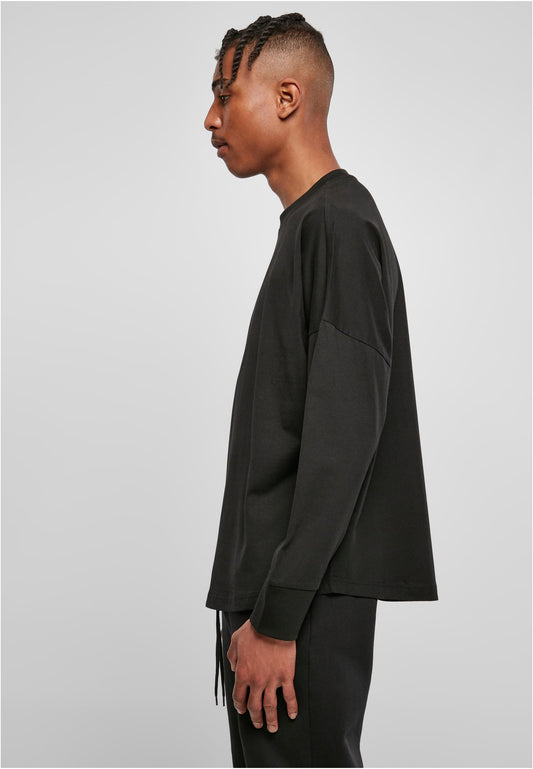 Oversized Cut On Sleeve Longsleeve in Schwarz, getragen