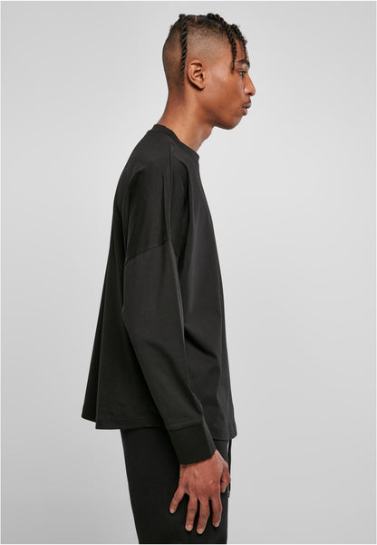 Oversized Cut On Sleeve Longsleeve in Schwarz, getragen