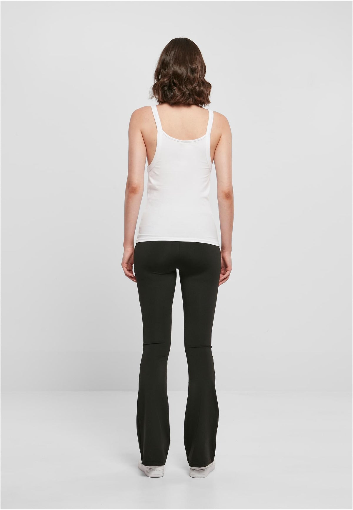 Ladies Everyday Top in White, getragen
