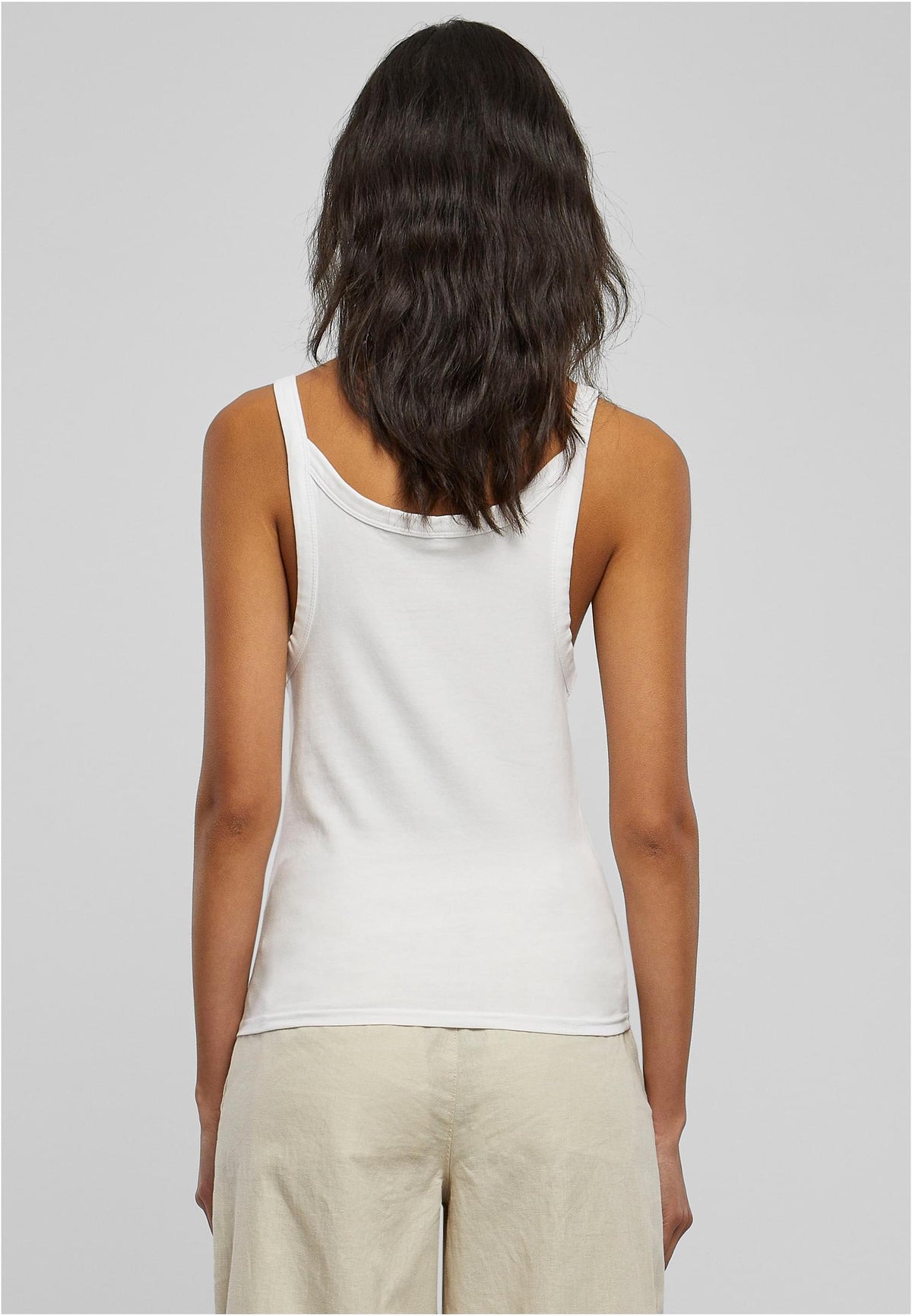 Ladies Everyday Top in White, getragen