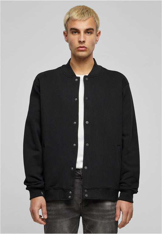 Heavy Tonal College Jacket in Schwarz, getragen