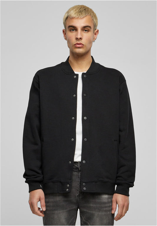 Heavy Tonal College Jacket in Schwarz, getragen
