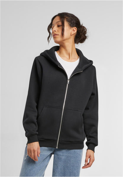 Ladies Fluffy Zip Hoody in Schwarz, getragen