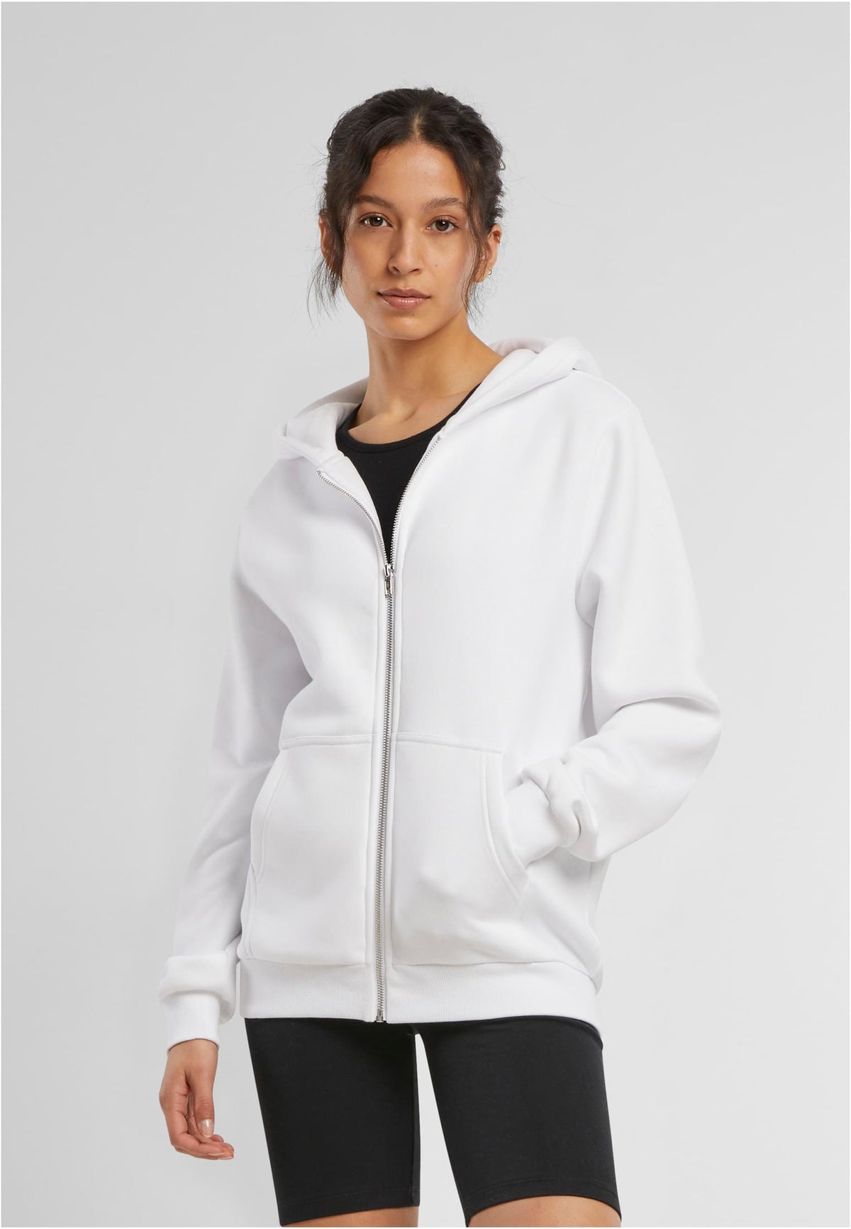 Ladies Fluffy Zip Hoody in White, getragen