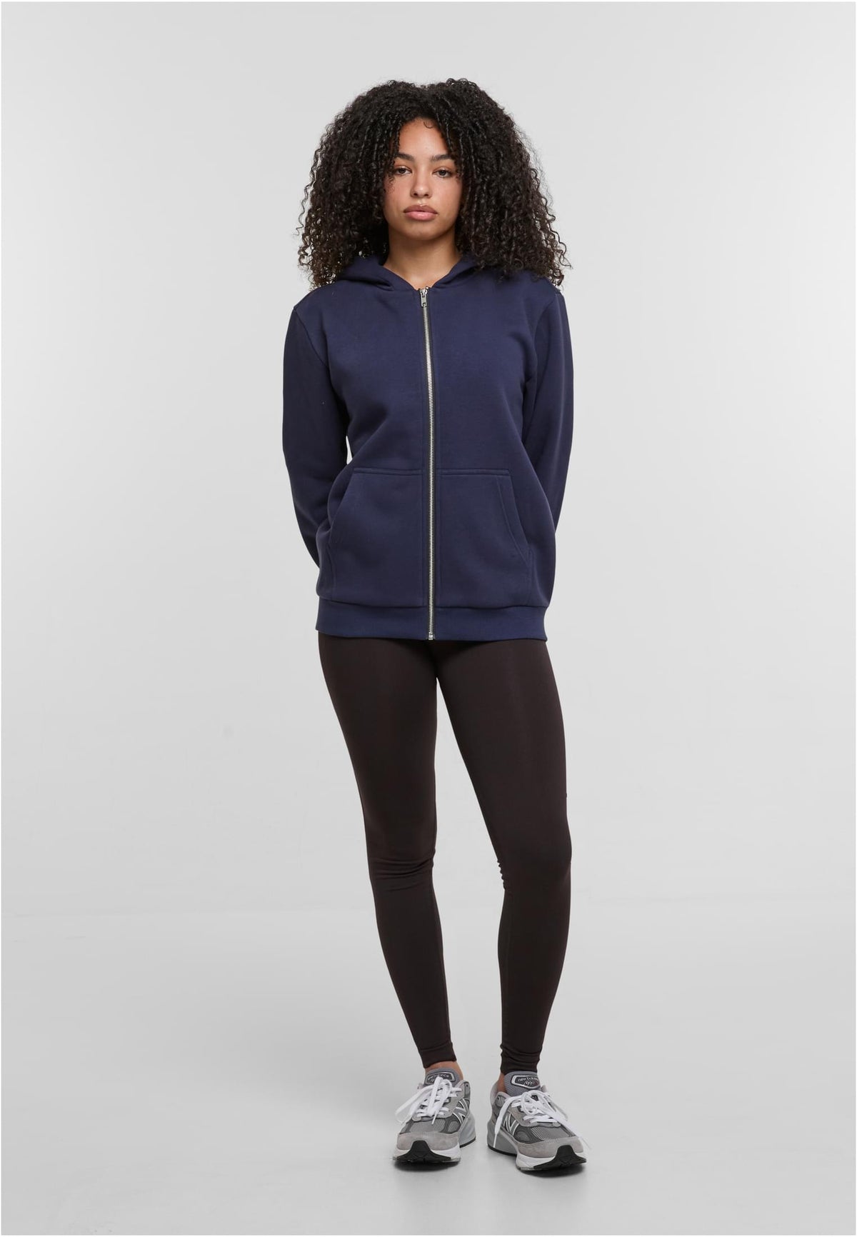Ladies Fluffy Zip Hoody in Navy, getragen