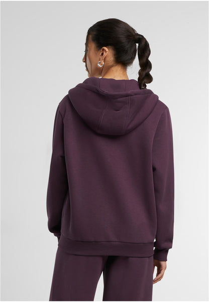 Ladies Fluffy Zip Hoody in Plum Purple, getragen