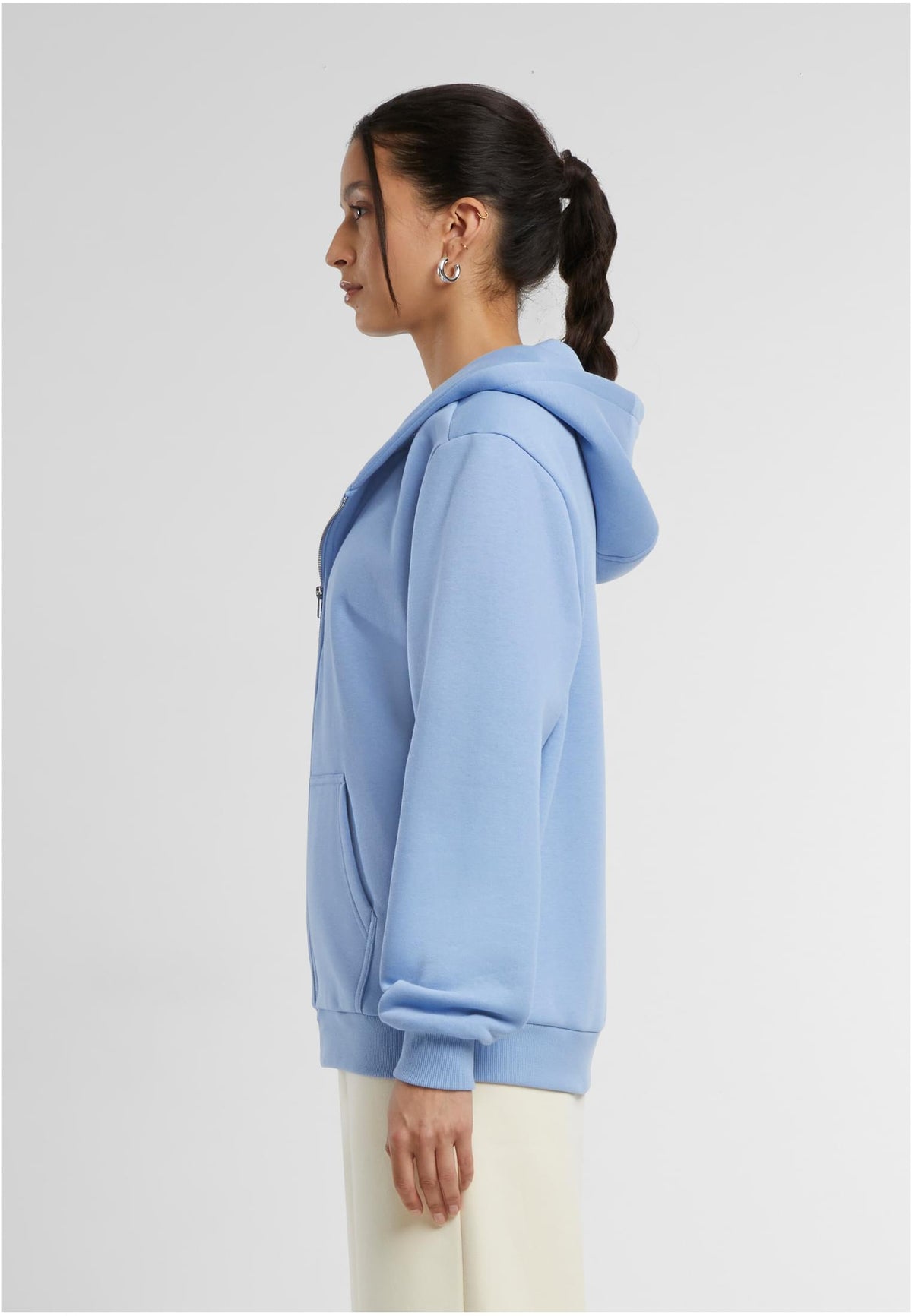 Ladies Fluffy Zip Hoody in Powder Blue, getragen