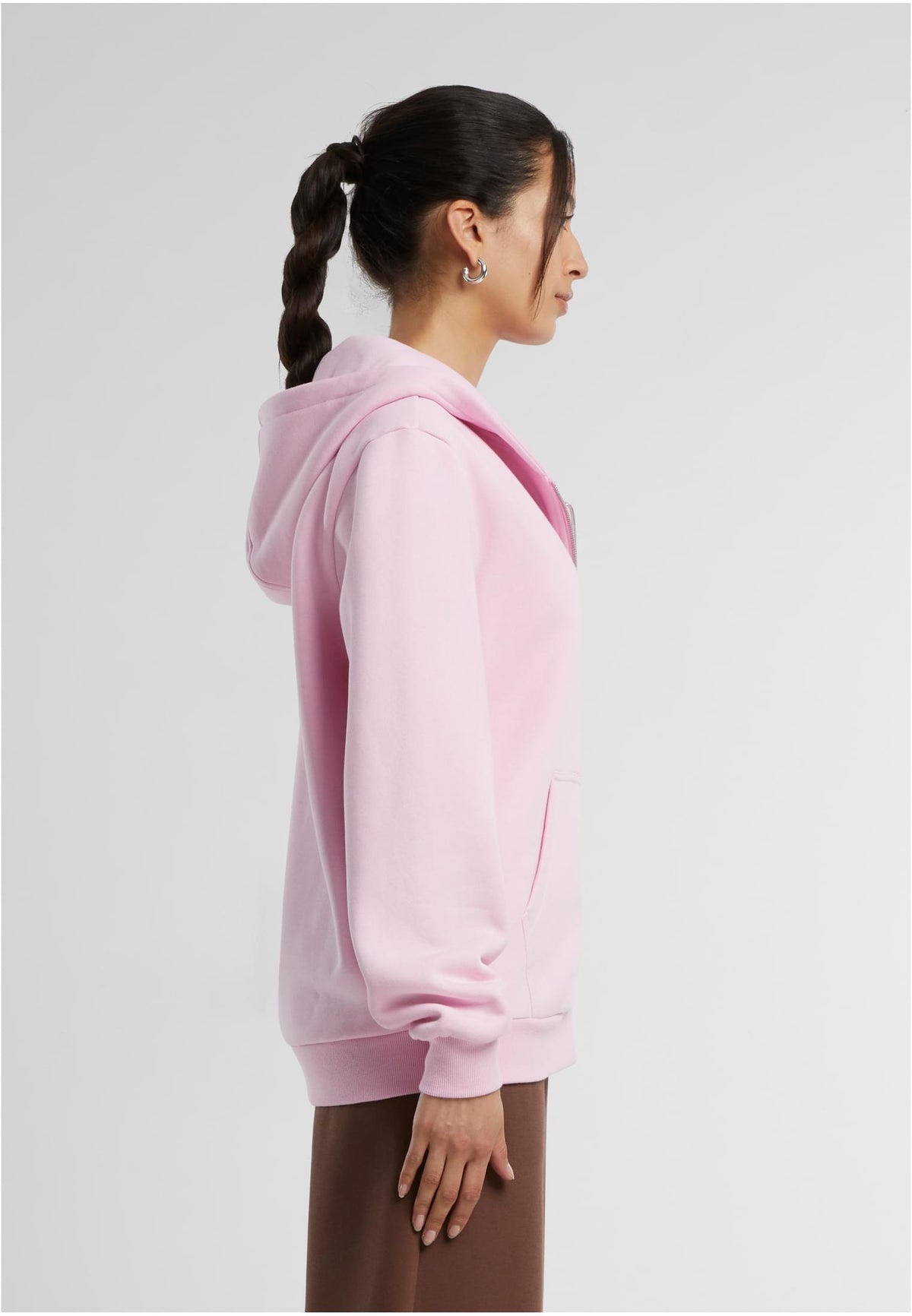 Ladies Fluffy Zip Hoody in Soft Pink, getragen