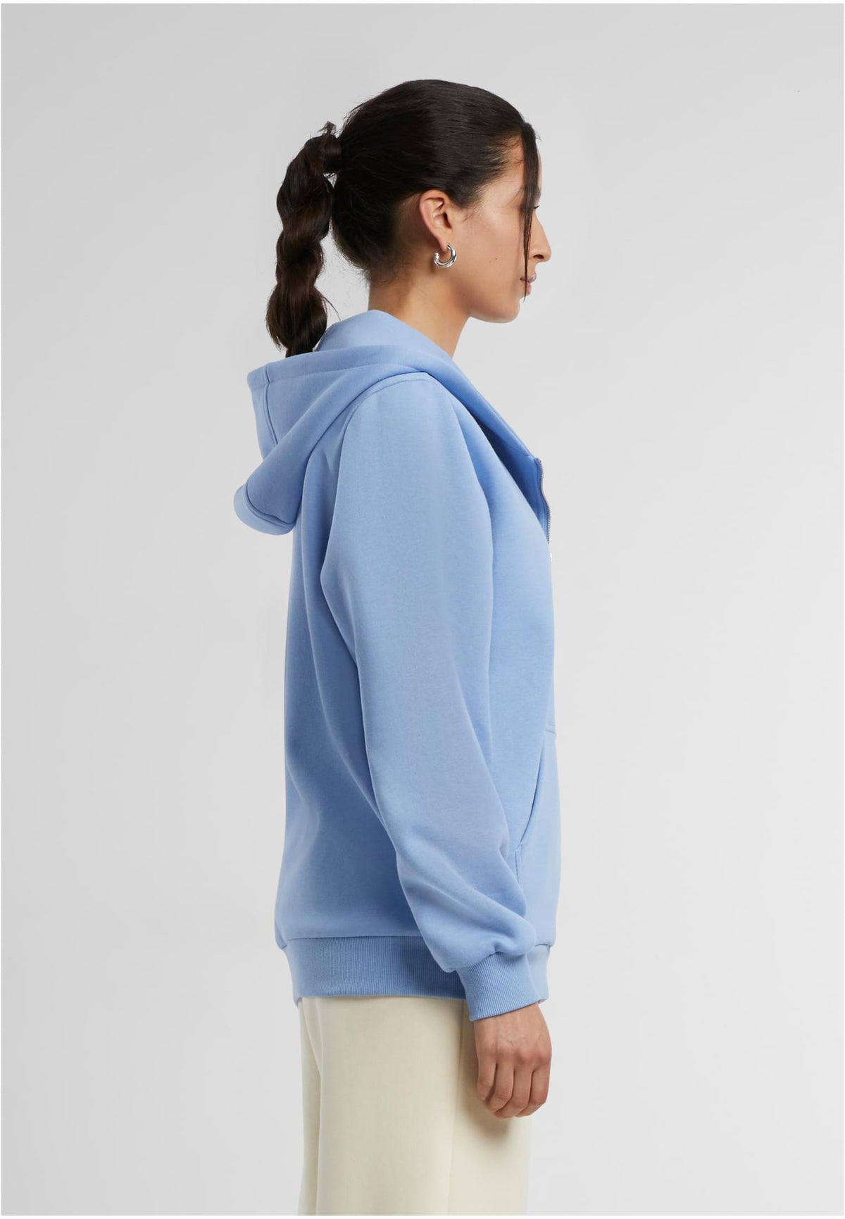 Ladies Fluffy Zip Hoody in Powder Blue, getragen