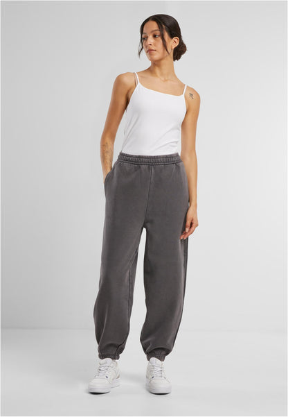 Ladies Vintage Heavy Sweatpants in Magnet, getragen