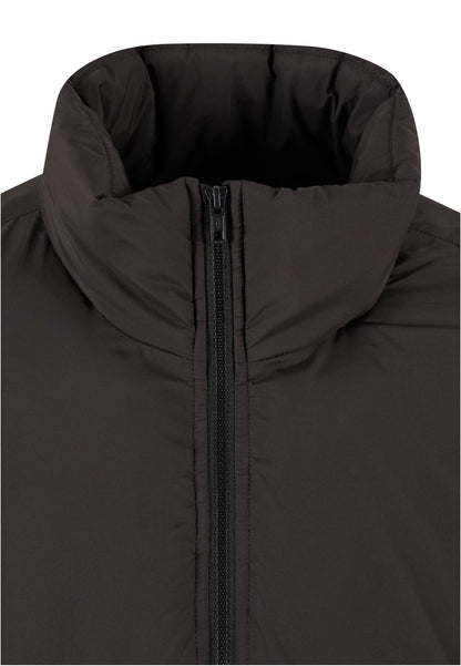 Oversized Puffer Jacket in Schwarz, Detailansicht