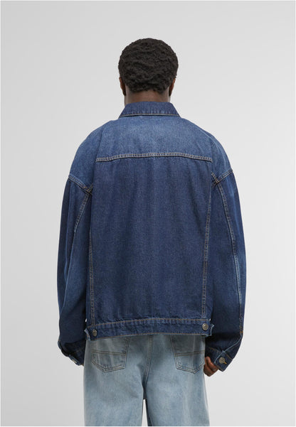 Heavy Ounce Boxy Denim Jacket in New Mid Blue Washed, getragen