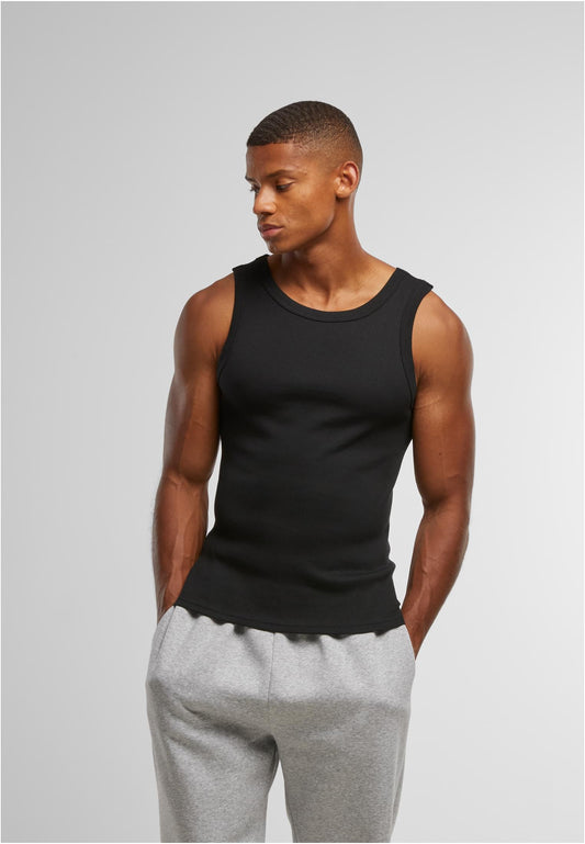 Mens Tanktop in Schwarz, getragen