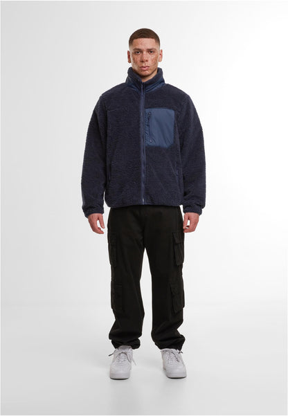 Bonded Sherpa Jacket in Navy, getragen